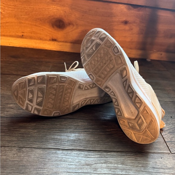 APL Women's Techloom Tracer! Ivory shimmer and tan! - Picture 4 of 5